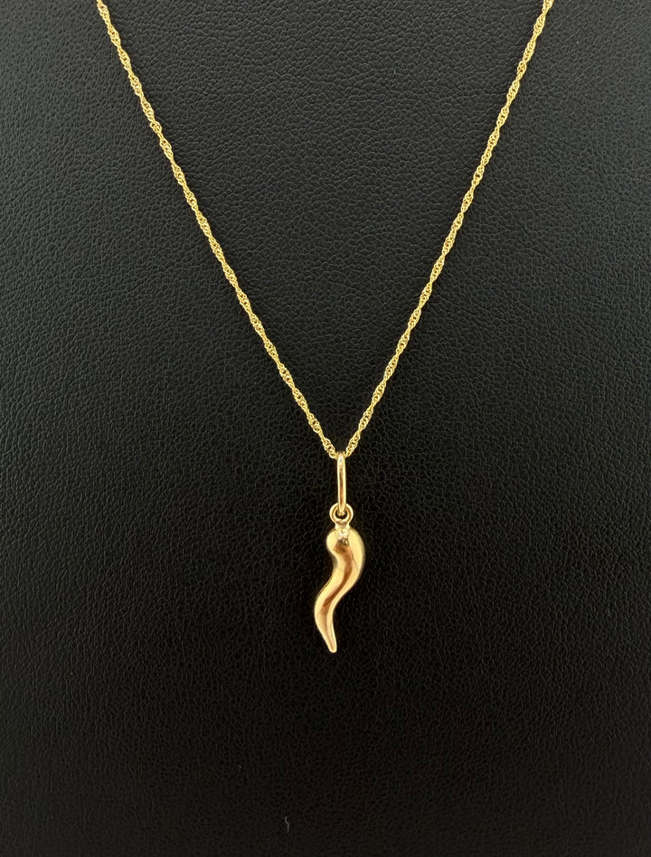 Singapore Chain & Pendant Set – 18K Yellow Gold (Italy) – 1.50g | 45cm | 0.8mm