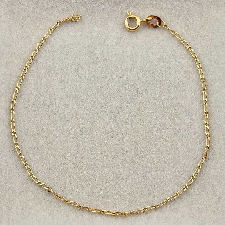 Figaro Bracelet – 18K Yellow Gold (Italy) – 0.85g | 18cm | 1.2mm