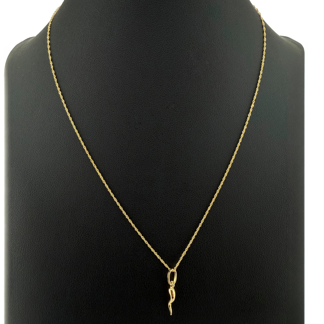 Singapore Chain & Horn Pendant Set – 18K Yellow Gold (Italy) – 1.41g | 45cm | 0.8mm